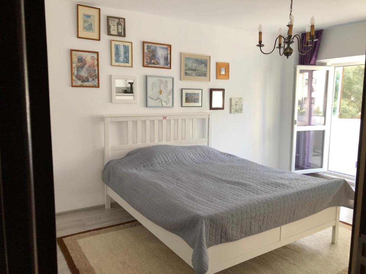 Le Garcon De Cristina-Simple,Quiet,Spacious Studio บูคาเรสต์ ภายนอก รูปภาพ