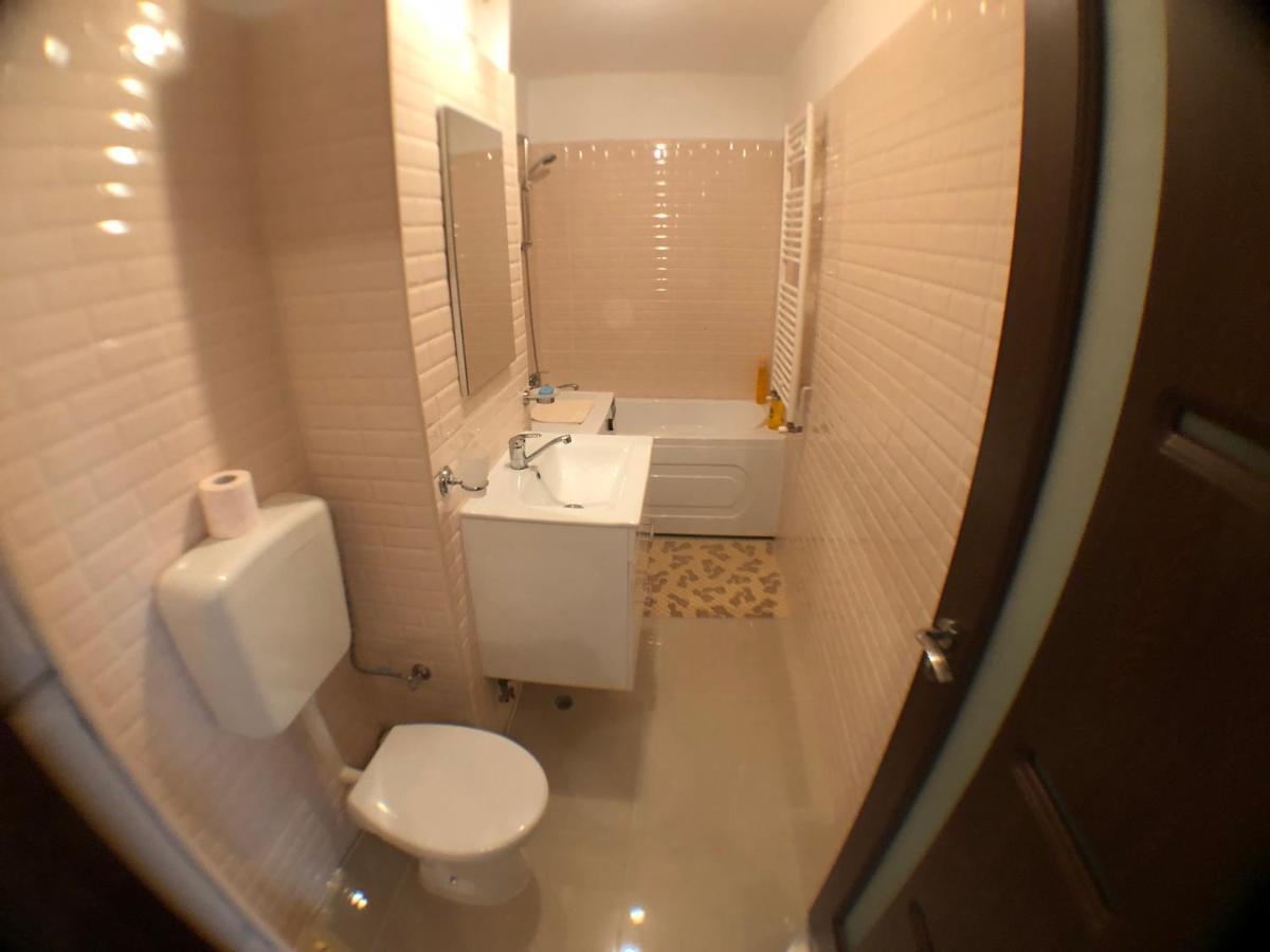 Le Garcon De Cristina-Simple,Quiet,Spacious Studio บูคาเรสต์ ภายนอก รูปภาพ