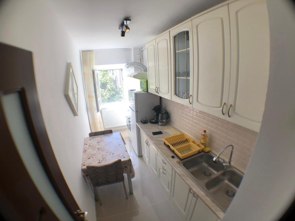 Le Garcon De Cristina-Simple,Quiet,Spacious Studio บูคาเรสต์ ภายนอก รูปภาพ