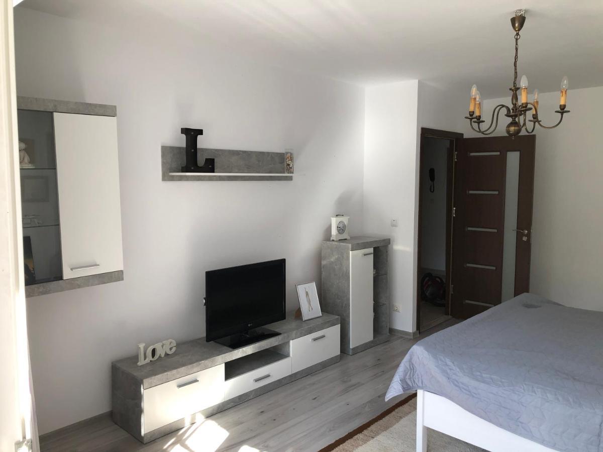 Le Garcon De Cristina-Simple,Quiet,Spacious Studio บูคาเรสต์ ภายนอก รูปภาพ