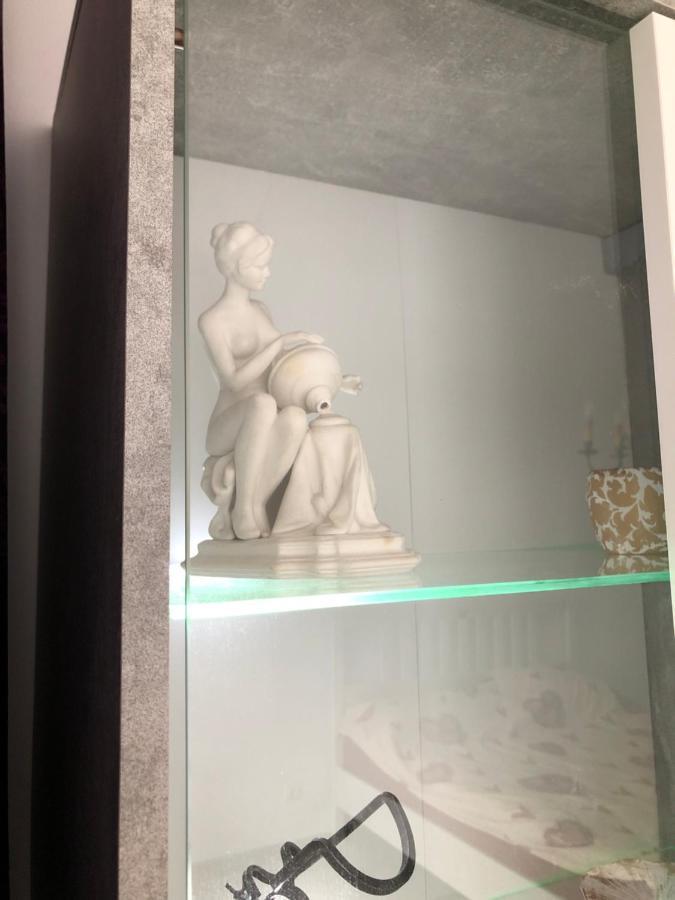 Le Garcon De Cristina-Simple,Quiet,Spacious Studio บูคาเรสต์ ภายนอก รูปภาพ