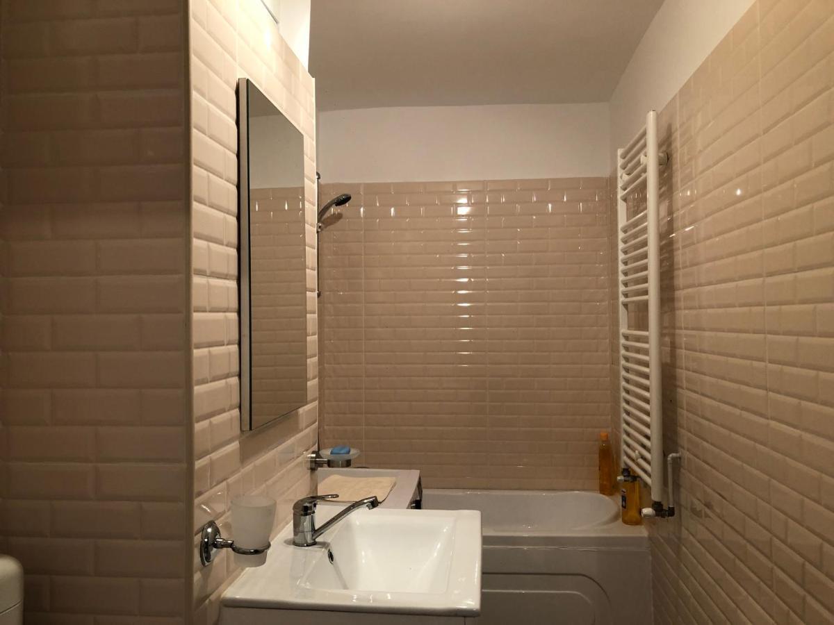 Le Garcon De Cristina-Simple,Quiet,Spacious Studio บูคาเรสต์ ภายนอก รูปภาพ